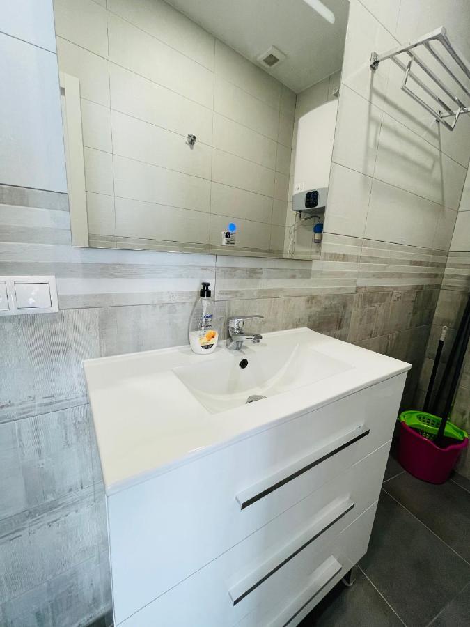 City Heart Alicante Studio Apartment - Castle View Екстер'єр фото