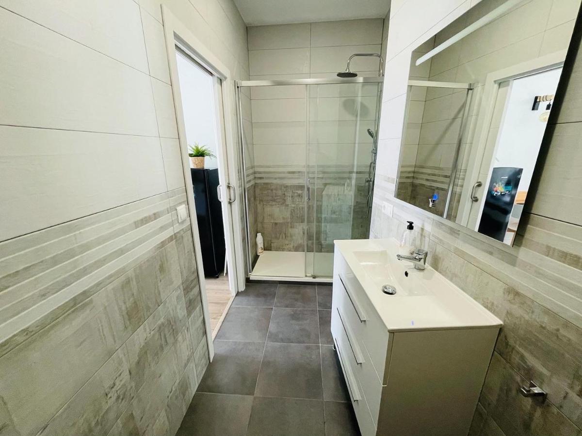 City Heart Alicante Studio Apartment - Castle View Екстер'єр фото